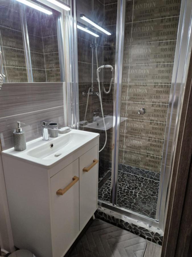 Studio Meuble Au Rdc , Proche Lac Aix-les-Bains Zewnętrze zdjęcie